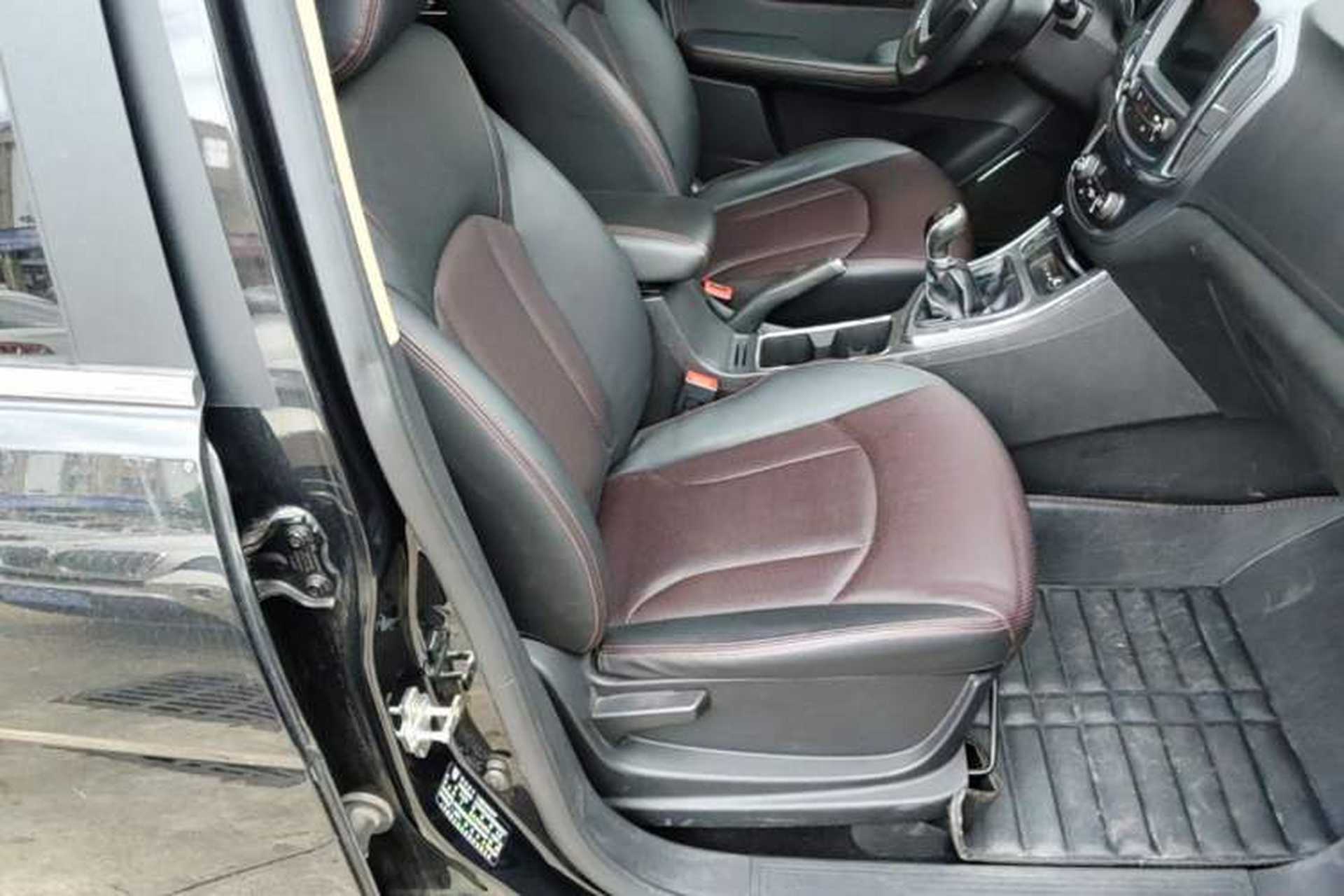Used Baojun 560 2015 1.8L manual luxury version Right Front Seat