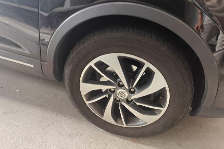 Used Baojun 560 2015 1.8L manual luxury version Right Front Wheel Hub