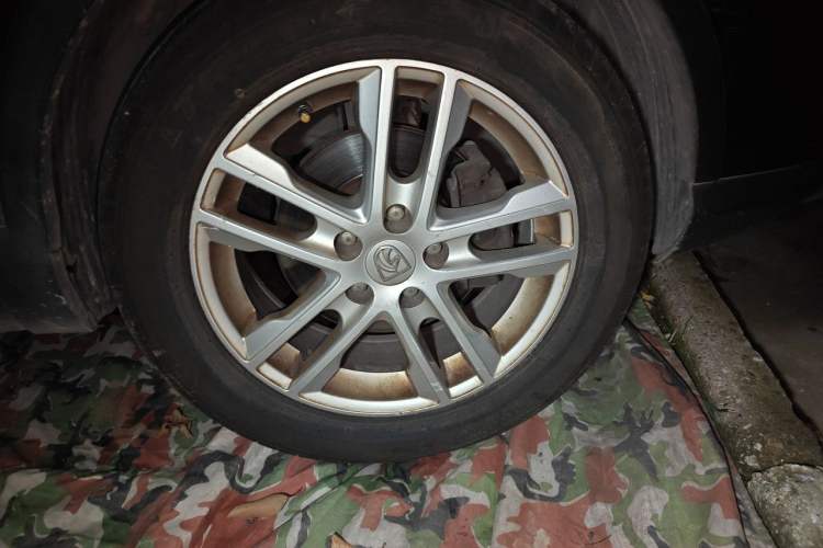 Used Baojun 560 2015 1.8L manual Comfort trim level Right Front Wheel Hub