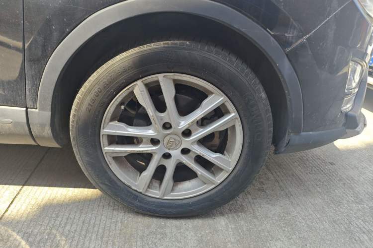Used Baojun 560 2015 1.8L Manual Elite Edition Right Front Wheel Hub