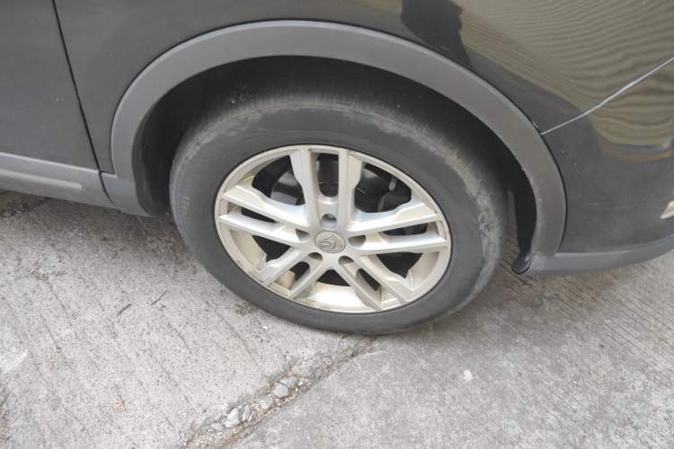 Used Baojun 560 2015 1.8L manual Comfort trim level Right Front Wheel Hub