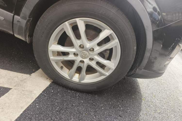 Used Baojun 560 2015 1.8L manual Comfort trim level Right Front Wheel Hub