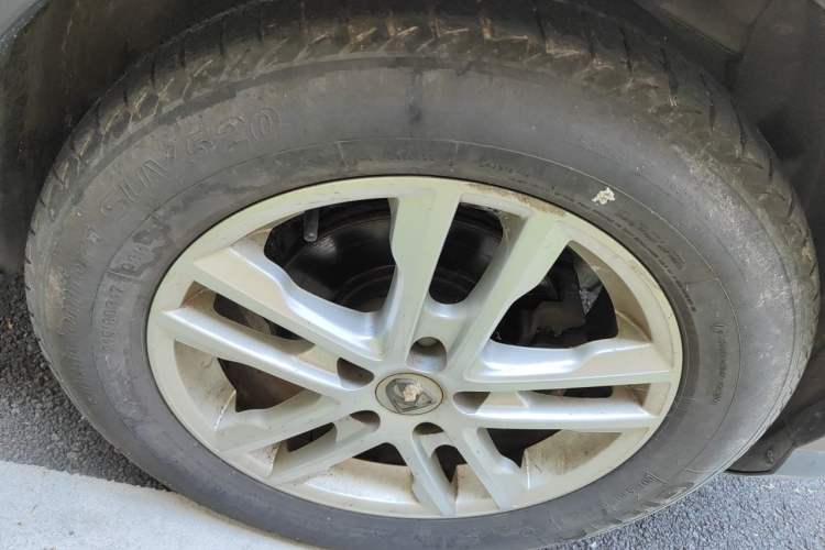 Used Baojun 560 2015 1.8L Manual Elite Edition Right Front Wheel Hub