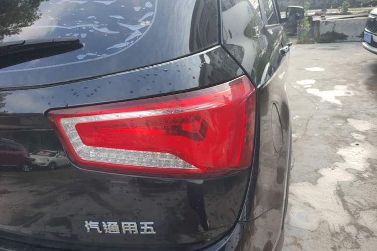 Used Baojun 560 2015 1.8L manual Comfort trim level Right Rear Taillight