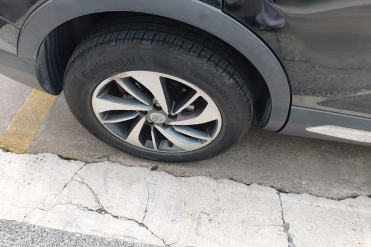 Used Baojun 560 2015 1.8L manual luxury version Right Rear Wheel Hub