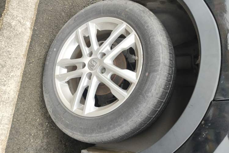 Used Baojun 560 2015 1.8L manual Comfort trim level Right Rear Wheel Hub