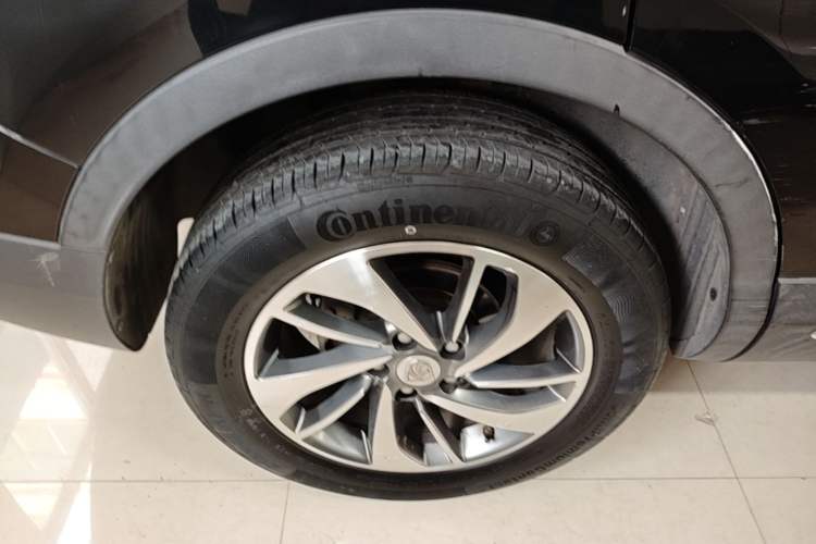 Used Baojun 560 2015 1.8L manual luxury version Right Rear Wheel Hub