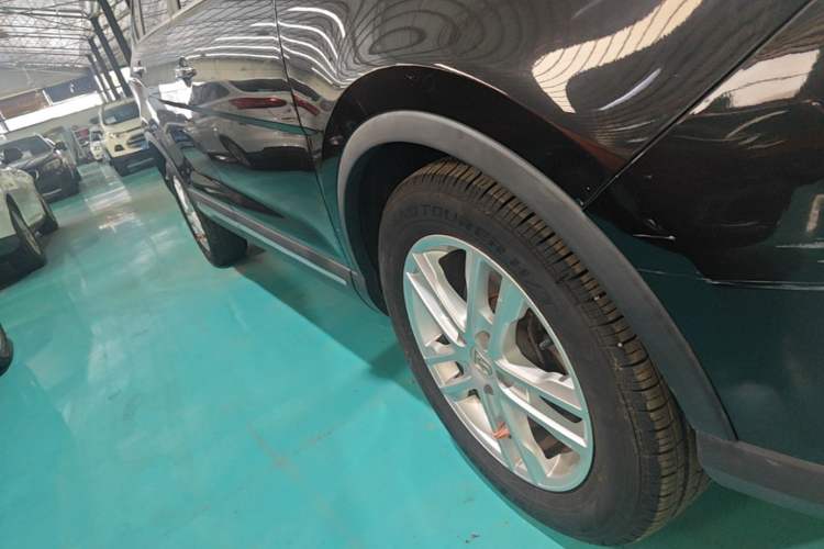 Used Baojun 560 2015 1.8L Manual Elite Edition Right Side Sill