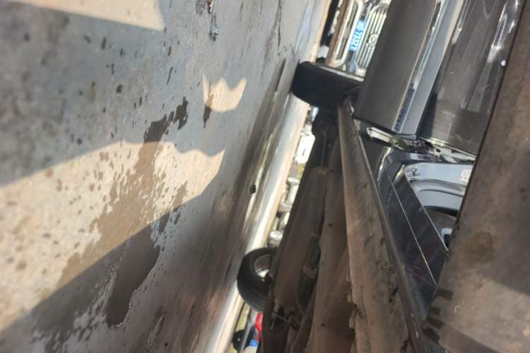 Used Baojun 560 2015 1.8L manual Comfort trim level Right Side Sill