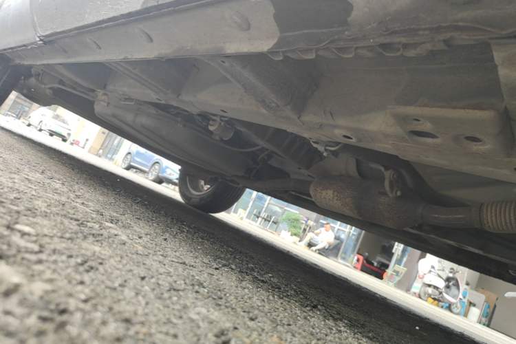 Used Baojun 560 2015 1.8L manual Comfort trim level Right Side Sill