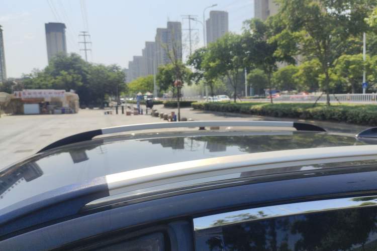 Used Baojun 560 2015 1.8L Manual Elite Edition Roof