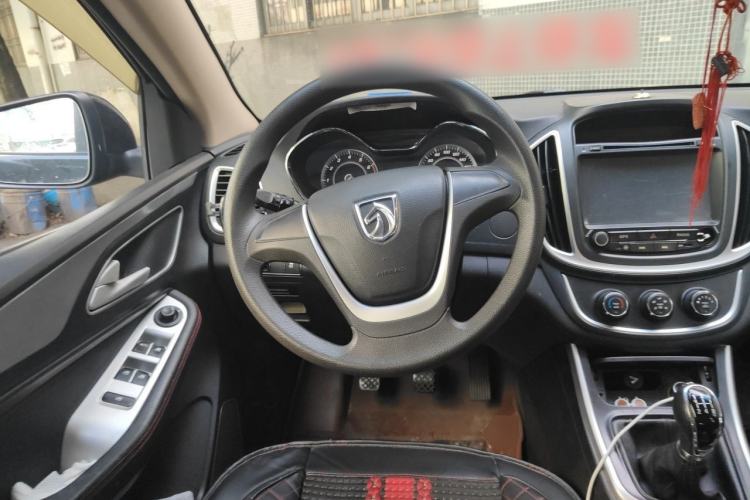 Used Baojun 560 2015 1.8L manual Comfort trim level Steering Wheel