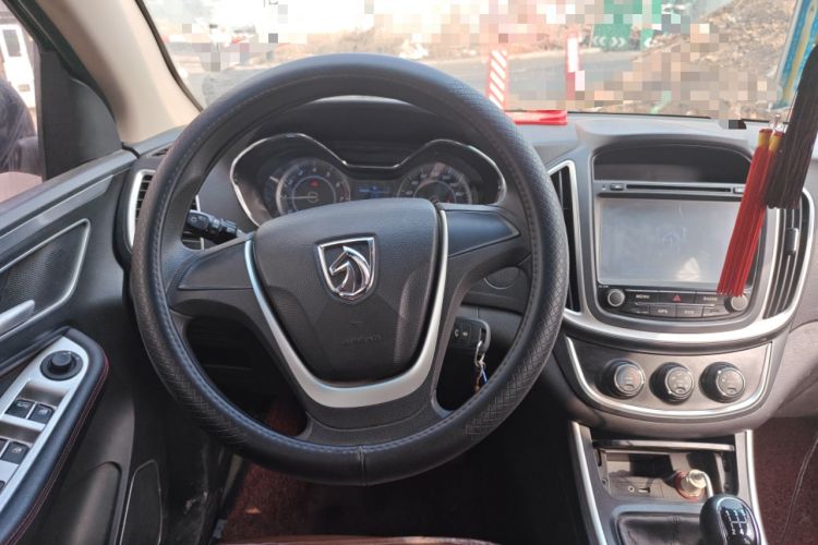 Used Baojun 560 2015 1.8L manual Comfort trim level Steering Wheel