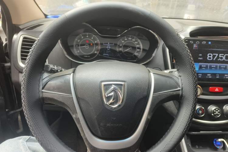 Used Baojun 560 2015 1.8L manual Comfort trim level Steering Wheel