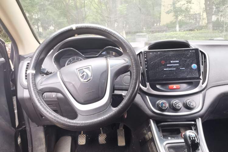 Used Baojun 560 2015 1.8L manual Comfort trim level Steering Wheel