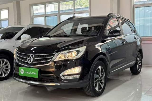 Used Baojun 560 2015 1.8L manual luxury version