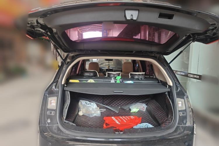 Used Baojun 560 2015 1.8L manual luxury version Trunk