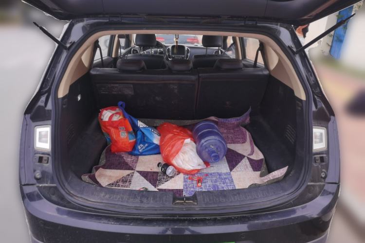 Used Baojun 560 2015 1.8L manual luxury version Trunk