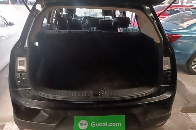 Used Baojun 560 2015 1.8L Manual Elite Edition Trunk