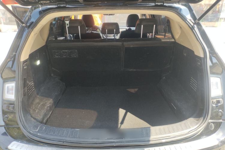 Used Baojun 560 2015 1.8L Manual Elite Edition Trunk
