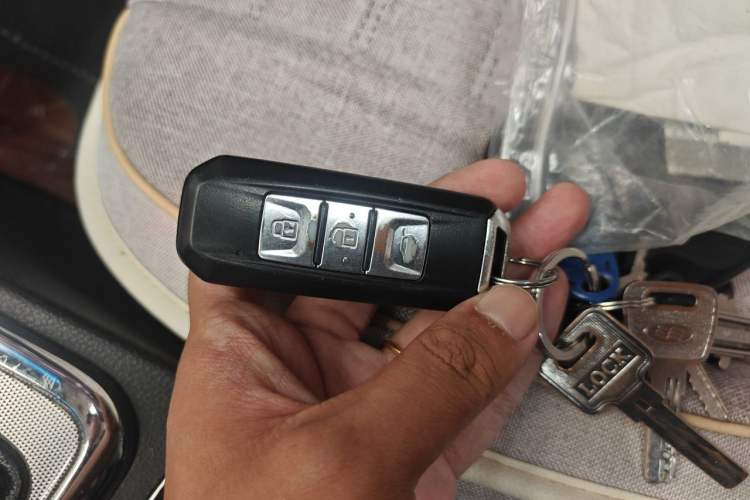 Used Baojun 560 2015 1.8L manual luxury version Vehicle Key