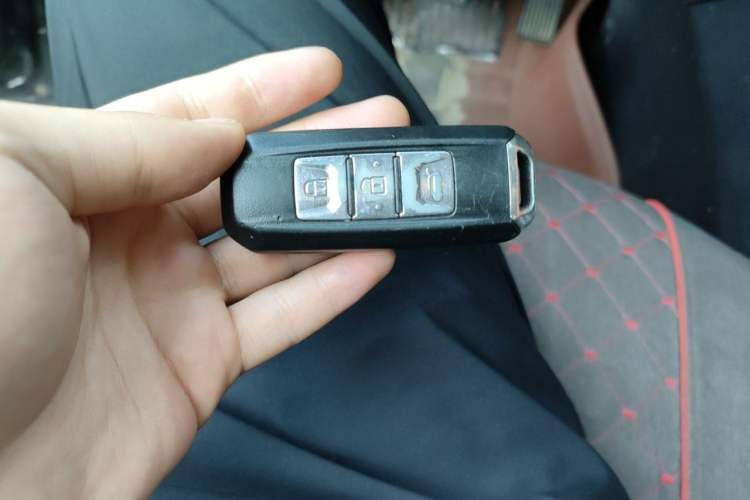 Used Baojun 560 2015 1.8L manual luxury version Vehicle Key
