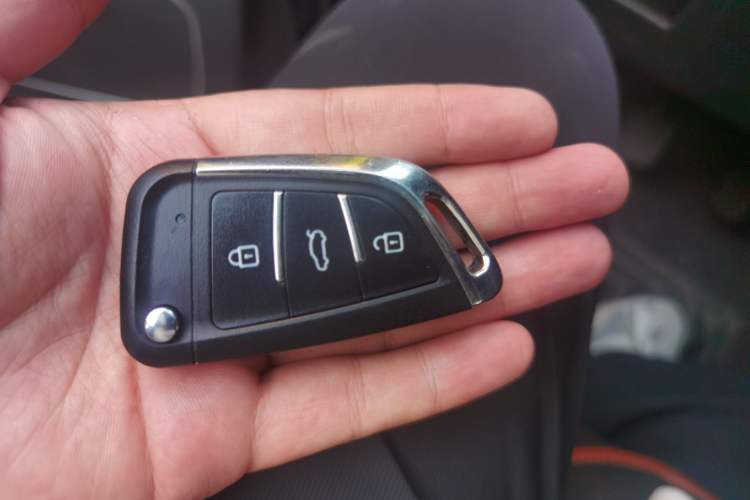Used Baojun 560 2015 1.8L manual Comfort trim level Vehicle Key