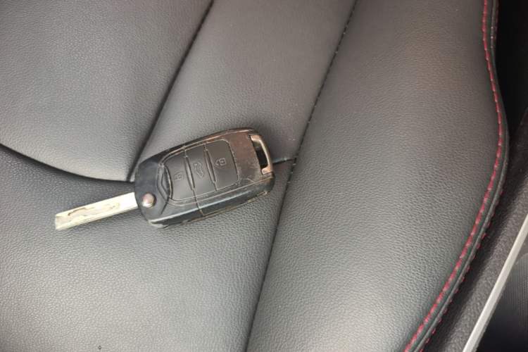 Used Baojun 560 2015 1.8L manual Comfort trim level Vehicle Key