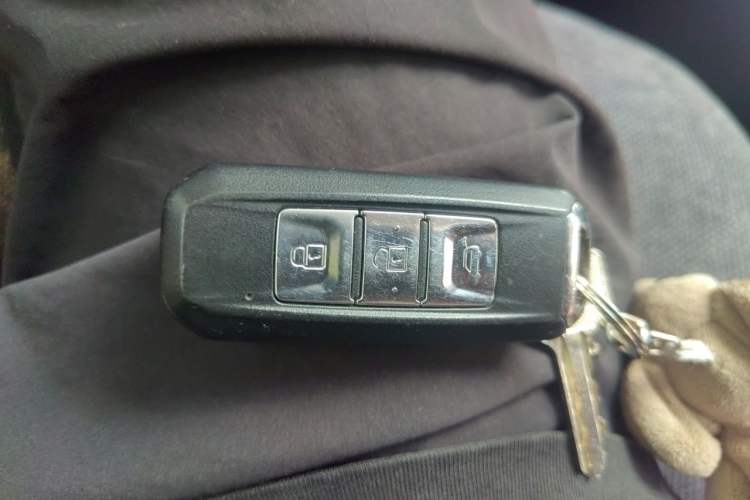 Used Baojun 560 2015 1.8L manual luxury version Vehicle Key