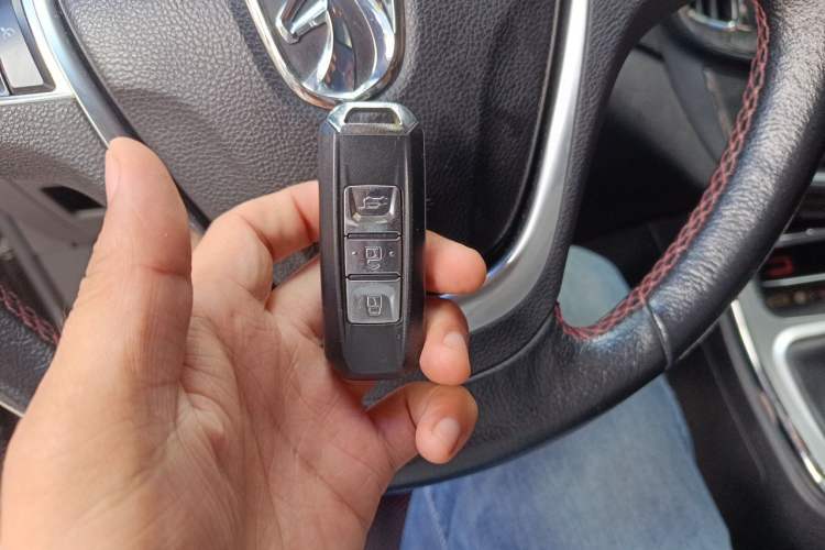 Used Baojun 560 2015 1.8L manual luxury version Vehicle Key