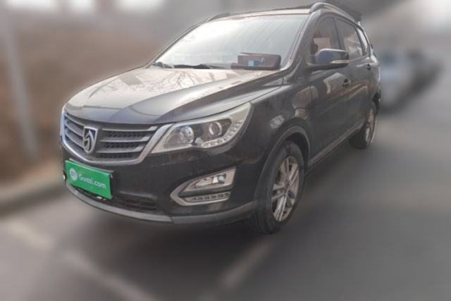 Used Baojun 560 2015 1.8L manual Comfort trim level