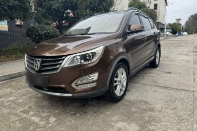 Used Baojun 560 2015 1.8L manual Comfort trim level