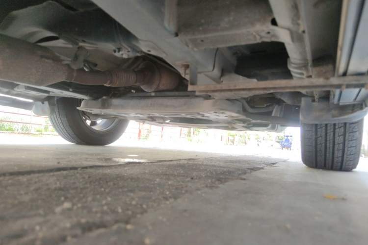 Used Baojun 560 2015 1.8L manual luxury version Chassis Front Right