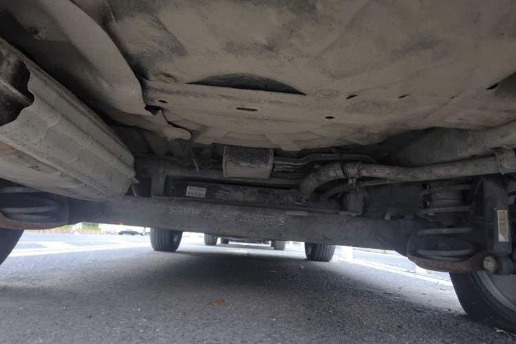 Used Baojun 560 2015 1.8L manual luxury version Chassis Rear