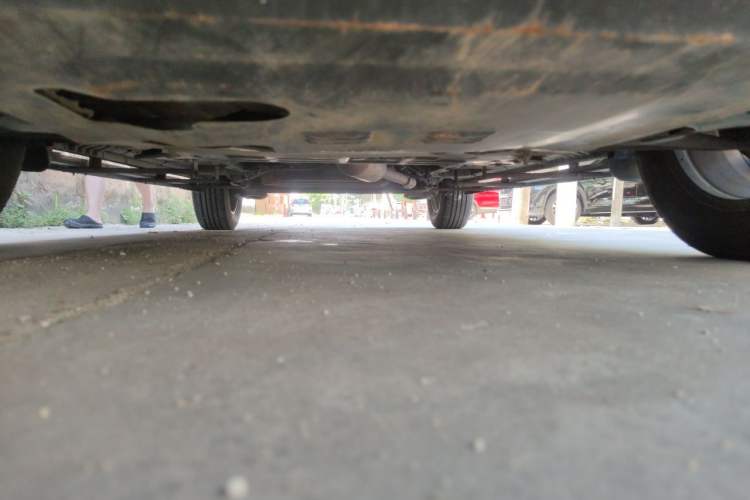 Used Baojun 560 2015 1.8L manual luxury version Chassis Rear
