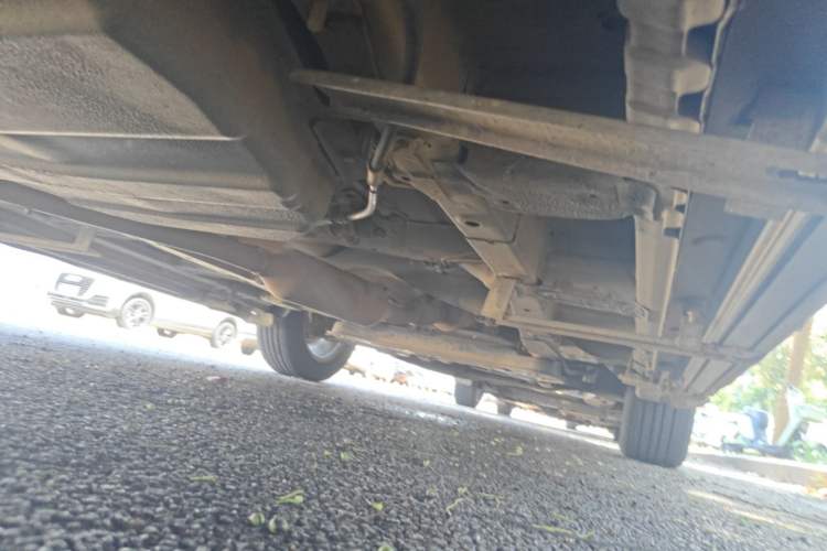 Used Baojun 560 2015 1.8L manual luxury version Chassis Rear Right