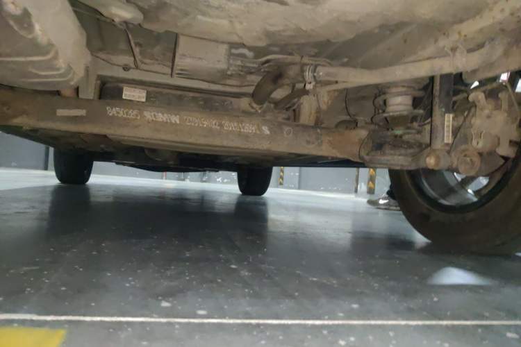 Used Baojun 560 2015 1.8L manual luxury version Chassis Rear