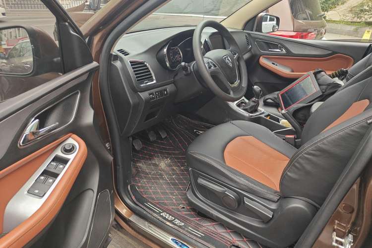 Used Baojun 560 2015 1.8L Manual Elite Edition Driver Seat