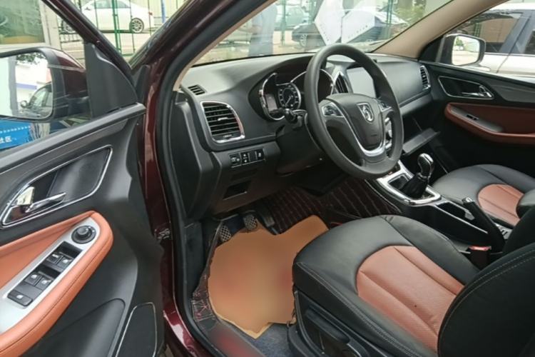 Used Baojun 560 2015 1.8L Manual Elite Edition Driver Seat