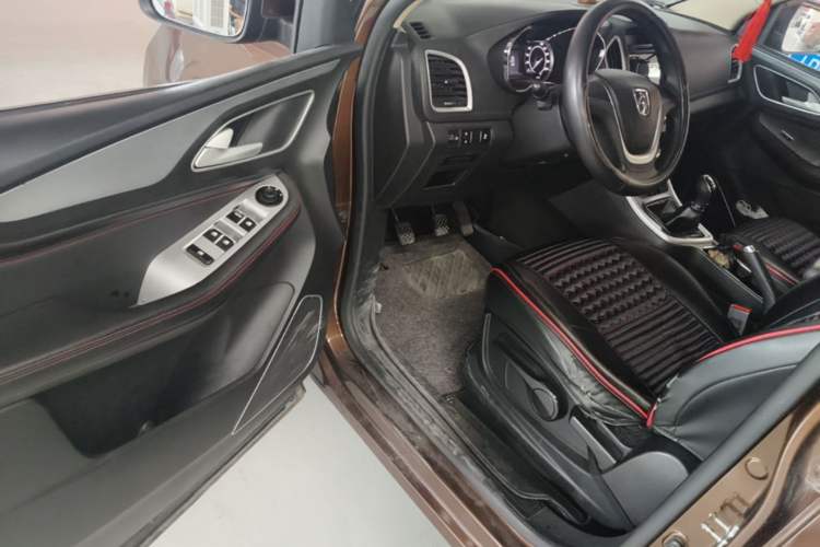 Used Baojun 560 2015 1.8L manual Comfort trim level Driver Seat