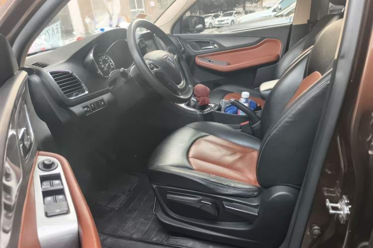 Used Baojun 560 2015 1.8L Manual Elite Edition Driver Seat