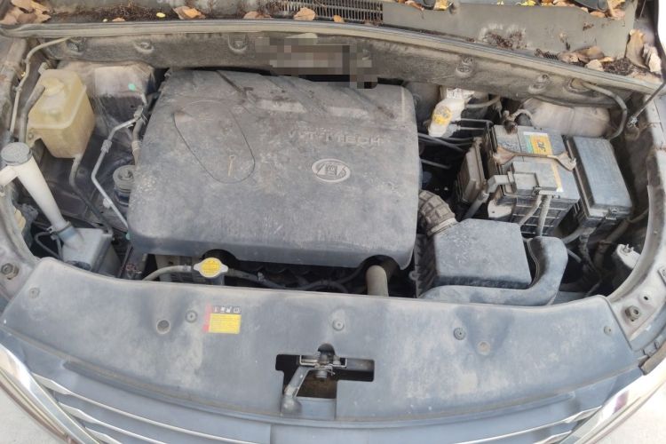 Used Baojun 560 2015 1.8L manual luxury version Engine Bay