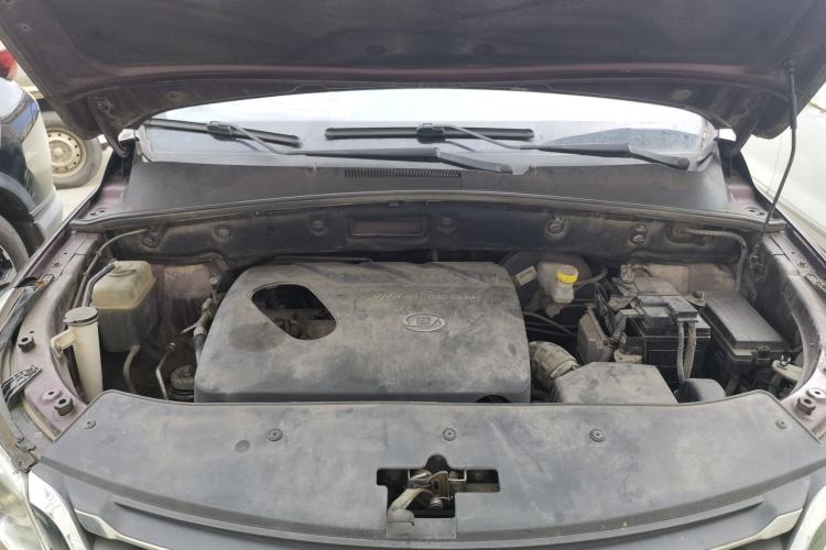 Used Baojun 560 2015 1.8L Manual Elite Edition Engine Bay