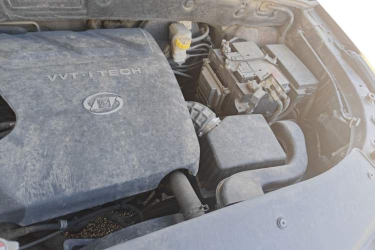 Used Baojun 560 2015 1.8L manual luxury version Engine Bay Left