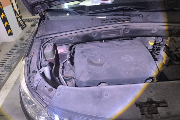 Used Baojun 560 2015 1.8L manual luxury version Engine Bay Right