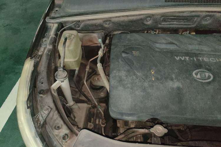 Used Baojun 560 2015 1.8L Manual Elite Edition Engine Bay Right