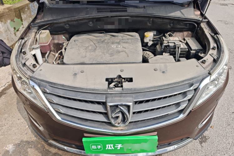 Used Baojun 560 2015 1.8L manual luxury version Engine Bay