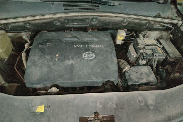 Used Baojun 560 2015 1.8L Manual Elite Edition Engine Bay