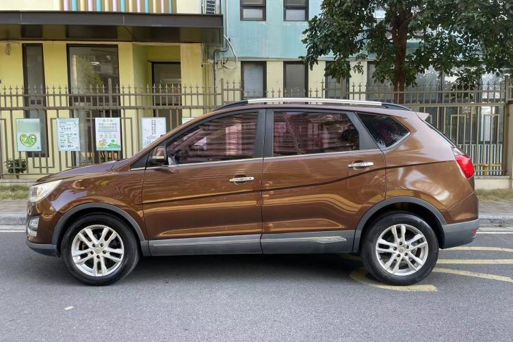 Used Baojun 560 2015 1.8L Manual Elite Edition Exterior 2