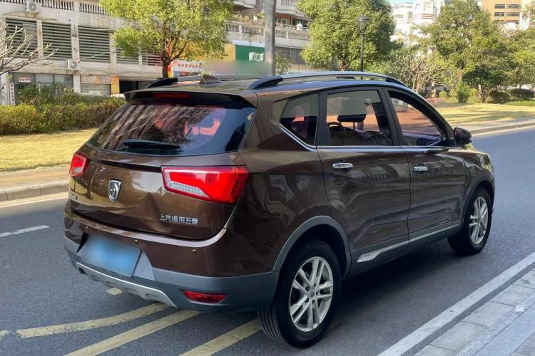 Used Baojun 560 2015 1.8L Manual Elite Edition Exterior 4